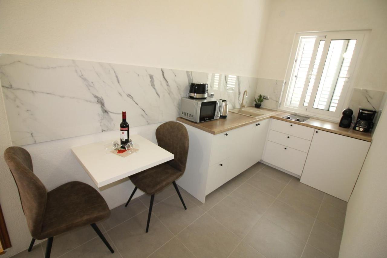 Centre1free Parking 1 Floor * Makarska