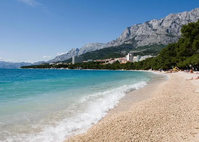 makarska centre1free parking